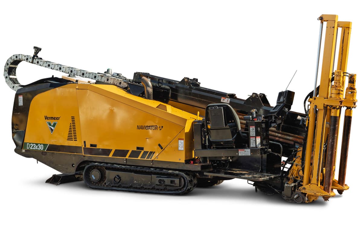 2021 Vermeer D23x30 S3 Navigator HDD drill, 3/4 side view, rubber tracks, operator seat, loaded pipe rack, cable carrier
