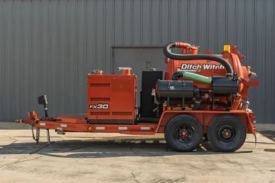 9300-828: 2014 Ditch Witch FX30
