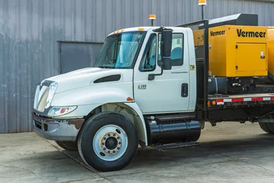 2007 International 4300 Mud Mixing Truck