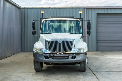 2007 International 4300 Mud Mixing Truck