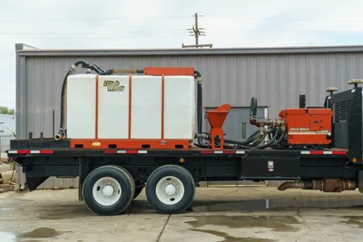 Ditch Witch 2010 International 4400 - Mud Equipment