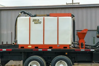 Ditch Witch 2010 International 4400 - Mud Equipment