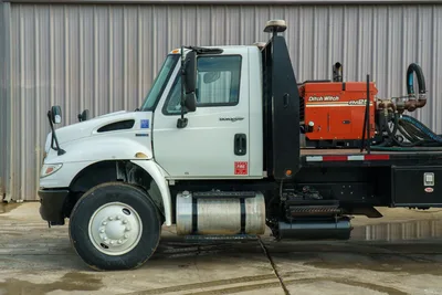 Ditch Witch 2010 International 4400 - Mud Equipment