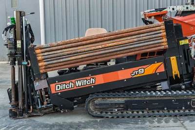 2016 Ditch Witch JT9 horizontal directional drill