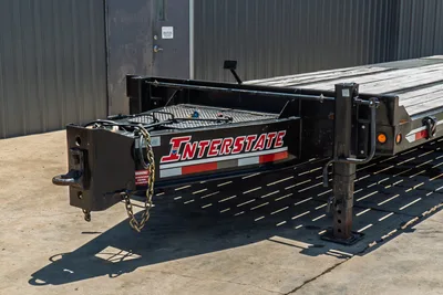 2023 Interstate 40DLA trailer