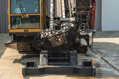 2017 Vermeer D100x140 S3 front-end view showing spindle, vise assembly, carriage, anchor system, and operator cab