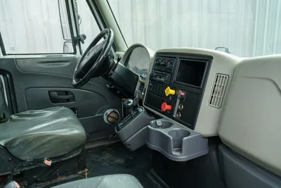 Ditch Witch 2010 International 4400 - Mud Equipment