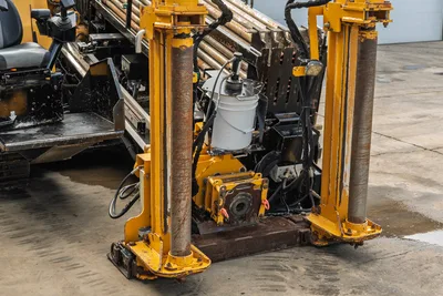 2018 Vermeer D24x40 S3 HDD rig front anchor frame, vise assembly, drill pipe rack, and spindle close-up