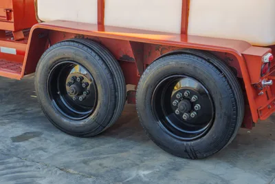 9300-677: 2015 Ditch Witch FM13V