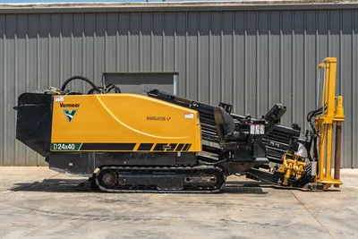 2021 Vermeer D24x40 S3 Navigator HDD drill, driver-side profile, rubber tracks, drill pipe loaded on carriage