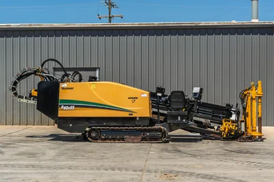2019 Vermeer D40x55 S3 HDD drill, full profile view, yellow hood, rubber tracks, loaded drill pipe rack, anchor system