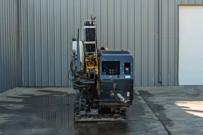 2021 Vermeer D23x30 S3 HDD rig, rear view, rubber tracks, drill mast raised, engine enclosure, hydraulic hoses visible