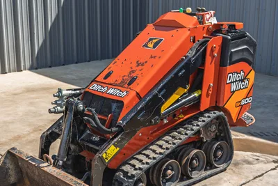 9500-129: 2022 Ditch Witch SK600
