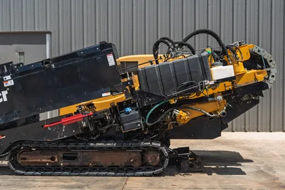 2021 Vermeer D24x40 S3 HDD drill, side view, carriage raised, hydraulic hoses, drive chain, rubber tracks visible