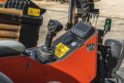 9100-2208: 2023 Ditch Witch JT28