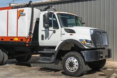 2011 International WorkStar 7500 4WD Mud Mixing Truck