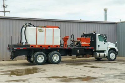 Ditch Witch 2010 International 4400 - Mud Equipment