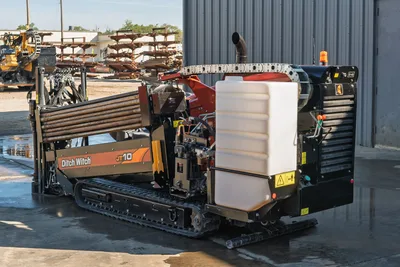 2020 Ditch Witch JT10 HDD machine with 9,000 lbs thrust, tracked carrier, drill pipe rack, and fluid tank system