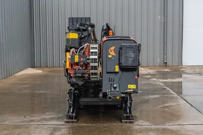 Ditch Witch JT20 HDD unit front view, 17,000 lbs thrust, 2.06" drill pipe, tracked carrier, operator cab, 74 hp