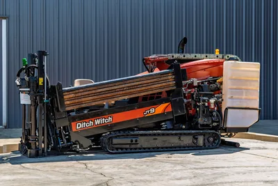 2016 Ditch Witch JT9 horizontal directional drill