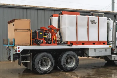 9810-0252: 2011 International WorkStar 7600 Mud Truck