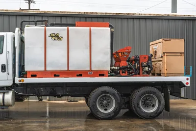 9810-0252: 2011 International WorkStar 7600 Mud Truck