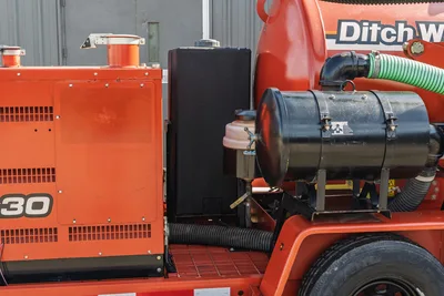9300-828: 2014 Ditch Witch FX30