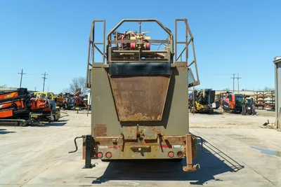 2018 Vermeer MCT-450 mud mixing trailer, rear view, hopper with access platform, pump assembly, trailer hitch, worn finish