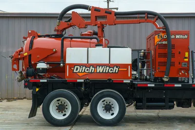 9300-712: 2017 Ditch Witch FXT65