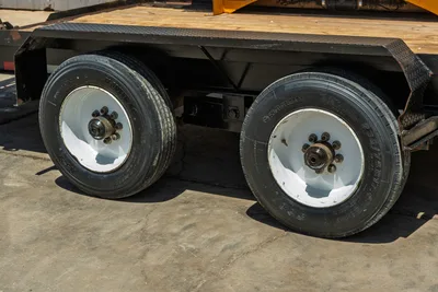 2017 Lucon 12T192FCBW trailer