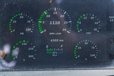 Vermeer 24x40 Series II digital monitor displaying 4305 hours, RPM, PSI, VDC, fuel levels, and operational temperature gauge.