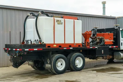 Ditch Witch 2010 International 4400 - Mud Equipment
