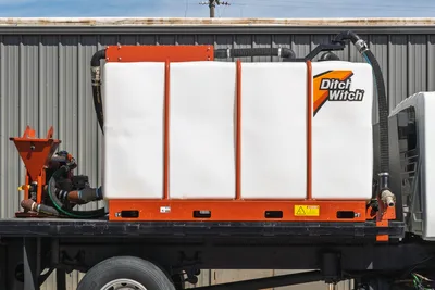 2011 International WorkStar 7500 4WD Mud Mixing Truck