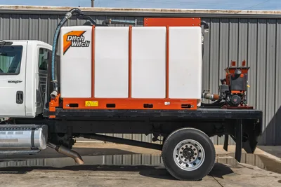 2011 International WorkStar 7500 4WD Mud Mixing Truck