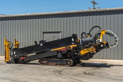 2019 Vermeer D40x55 S3 HDD drill, driver-side profile, elevated drill frame, rubber tracks, hydraulic hose carrier, anchor system visible