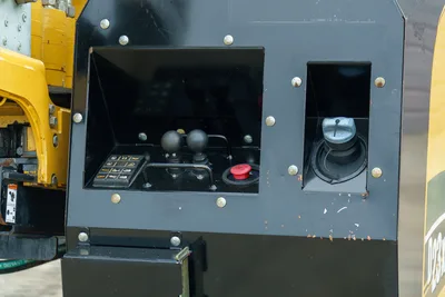 9100-2041: 2016 Vermeer 23x30 S3