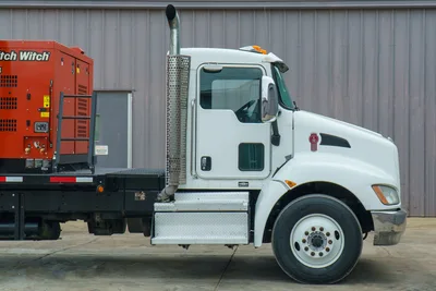 9300-712: 2017 Ditch Witch FXT65