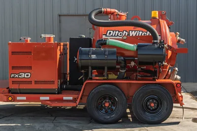 9300-828: 2014 Ditch Witch FX30