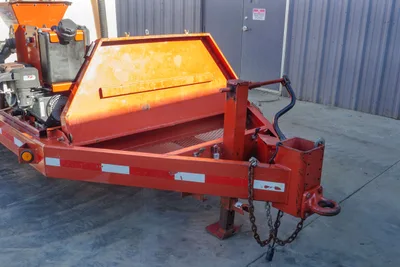 9300-677: 2015 Ditch Witch FM13V